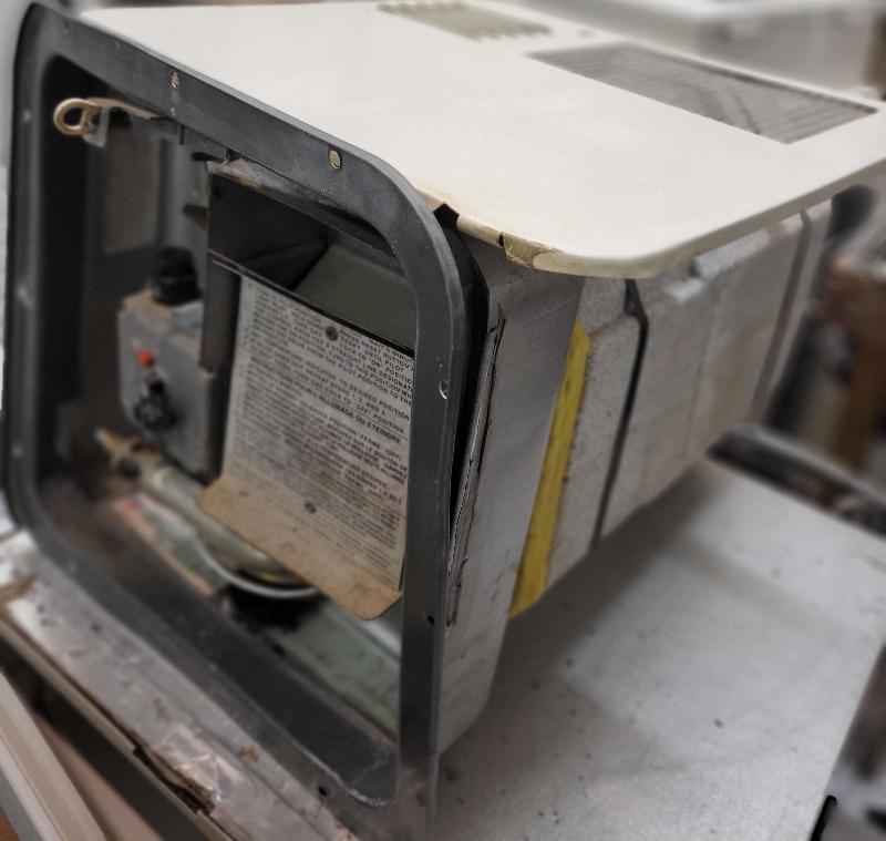 RV Propane Hot Water Heater 6 Gallon Suburban Sw6P