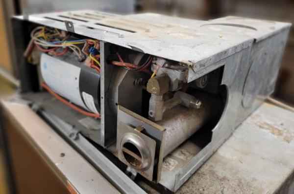 Used Hydroflame 31,000 BTU Forced Air RV Furnace – Model 8531-II