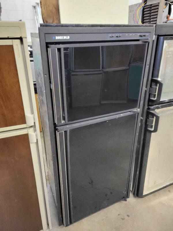 3 Way RV Refrigerator Propane 110v and 12v