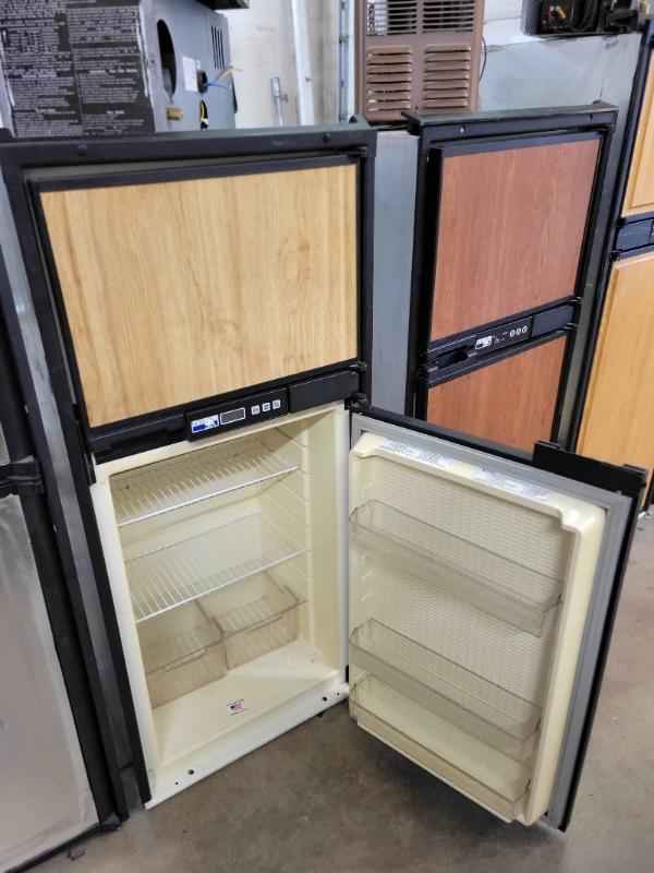 Three Way Fridge RV Propane 12v and 110v Norcold 6 cubic