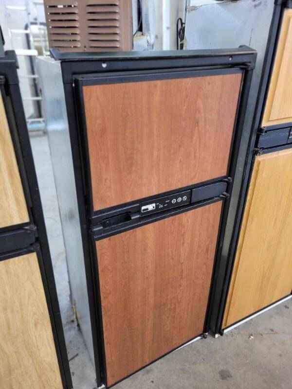 PROPANE Refrigerator & 110v Norcold 9162 6 cubic