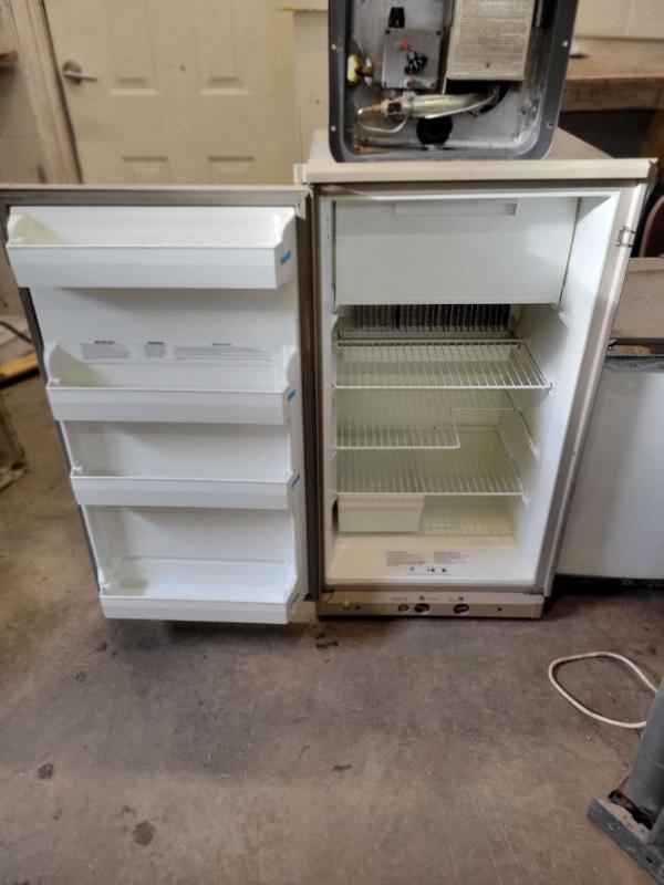Dometic RV Fridge Rm2510 Propane and Electric Absorption Refrigerator