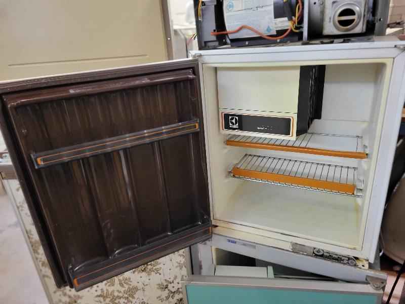 Used Dometic RM211 RV Refrigerator – Propane & 110V for Boler or Tent Trailer