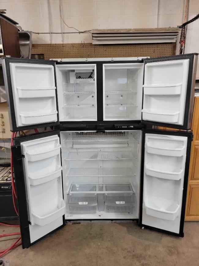 Used Norcold 2118 RV Refrigerator – 18 Cubic Double Door Propane & Electric