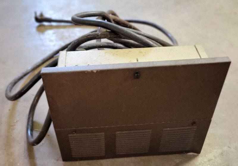 RV Converter 45 Amp with fuses,  breakers, and RV Chord