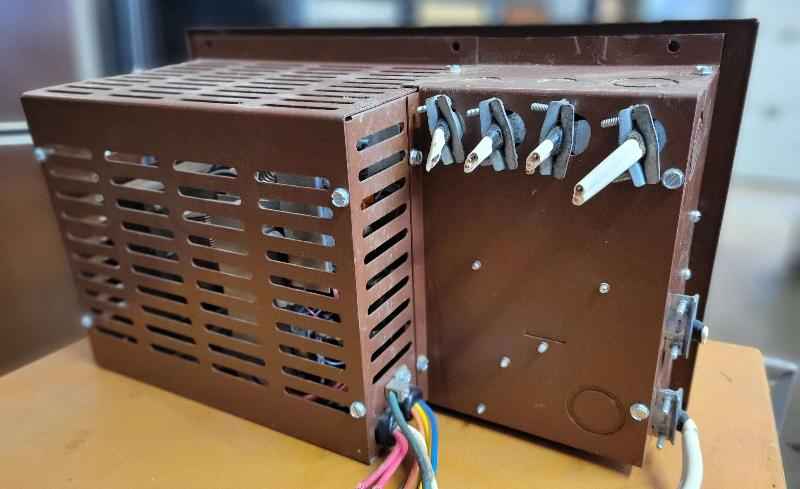 Converter 30 Amp Allonson from Motorhome