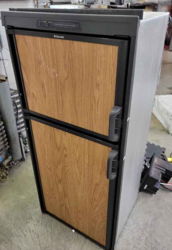 Dometic Rm2652 RV Fridge Propane and Electric Two Way