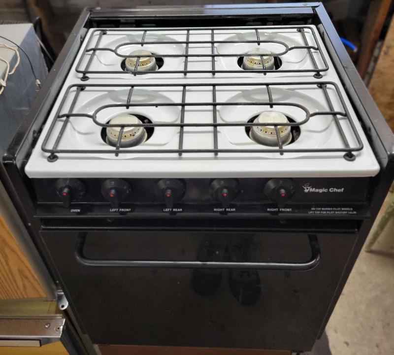 Magic Chef Propane Oven and Stove Four Burner from RV