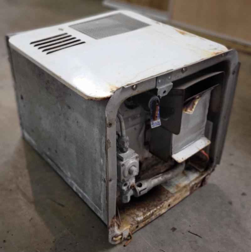 SUBURBAN 6 Gallon Hot Water Heater