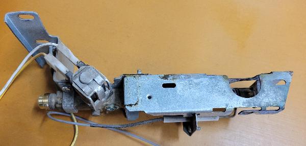 Dometic Refrigerator Used DM2852 Gas Valve Assembly Ignitor Burner Tube - Used RV Parts