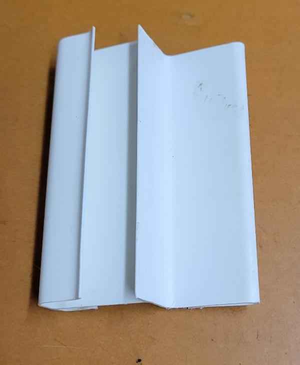 Dometic Fridge Thermistor Holder 3851088 White – Replacement Part