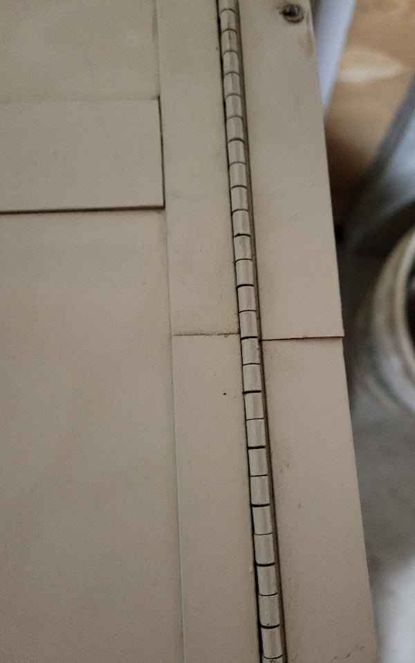 RV Exterior Access Door – 18 x 15 Inch Cutout Generator Vent