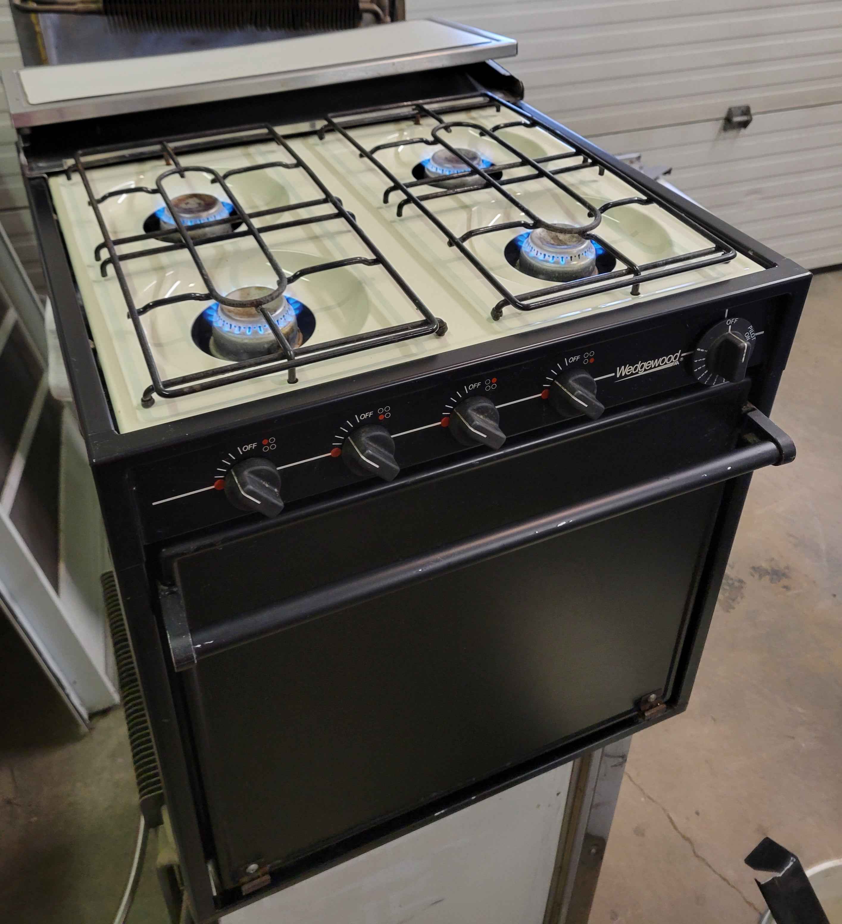 RV Stove & Oven Wedgewood Four Burner Propane