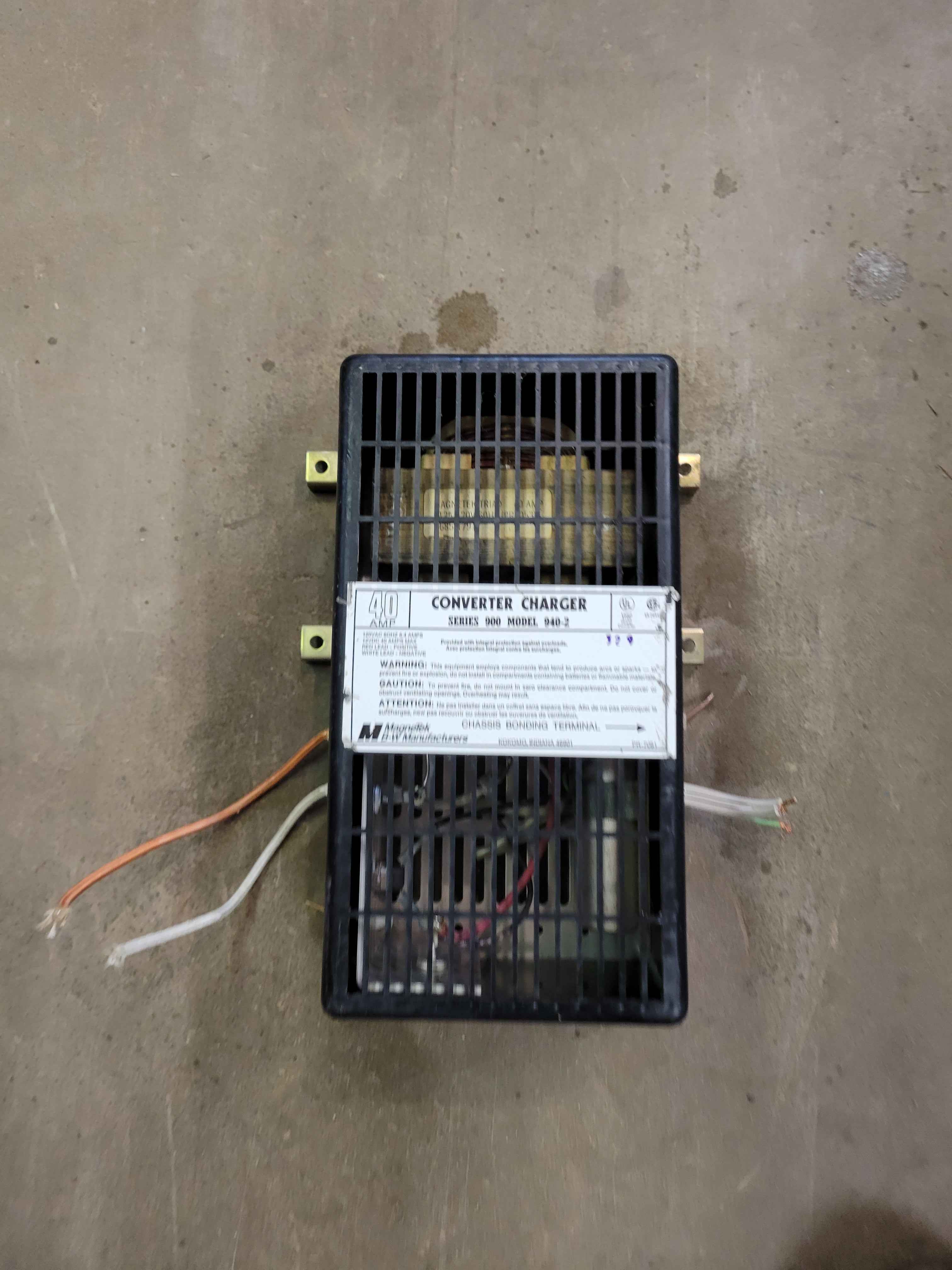 RV Converter Charger 40 amp Magnetek