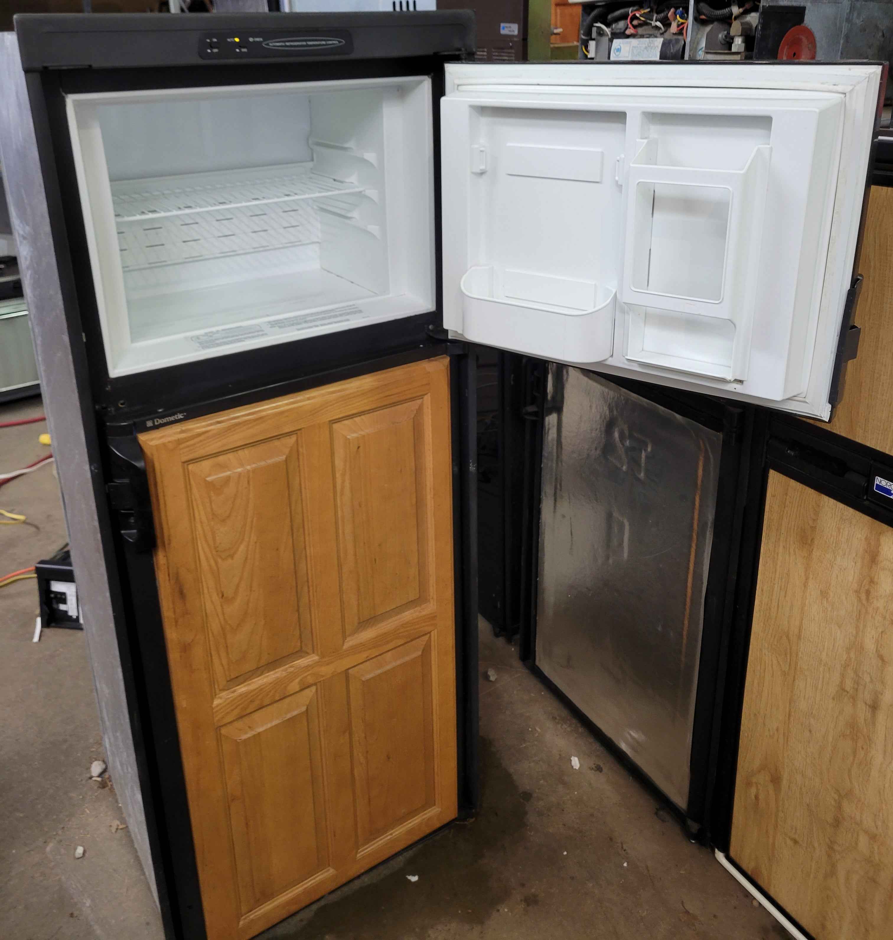 Dometic RM2852 Propane and Electric RV Fridge