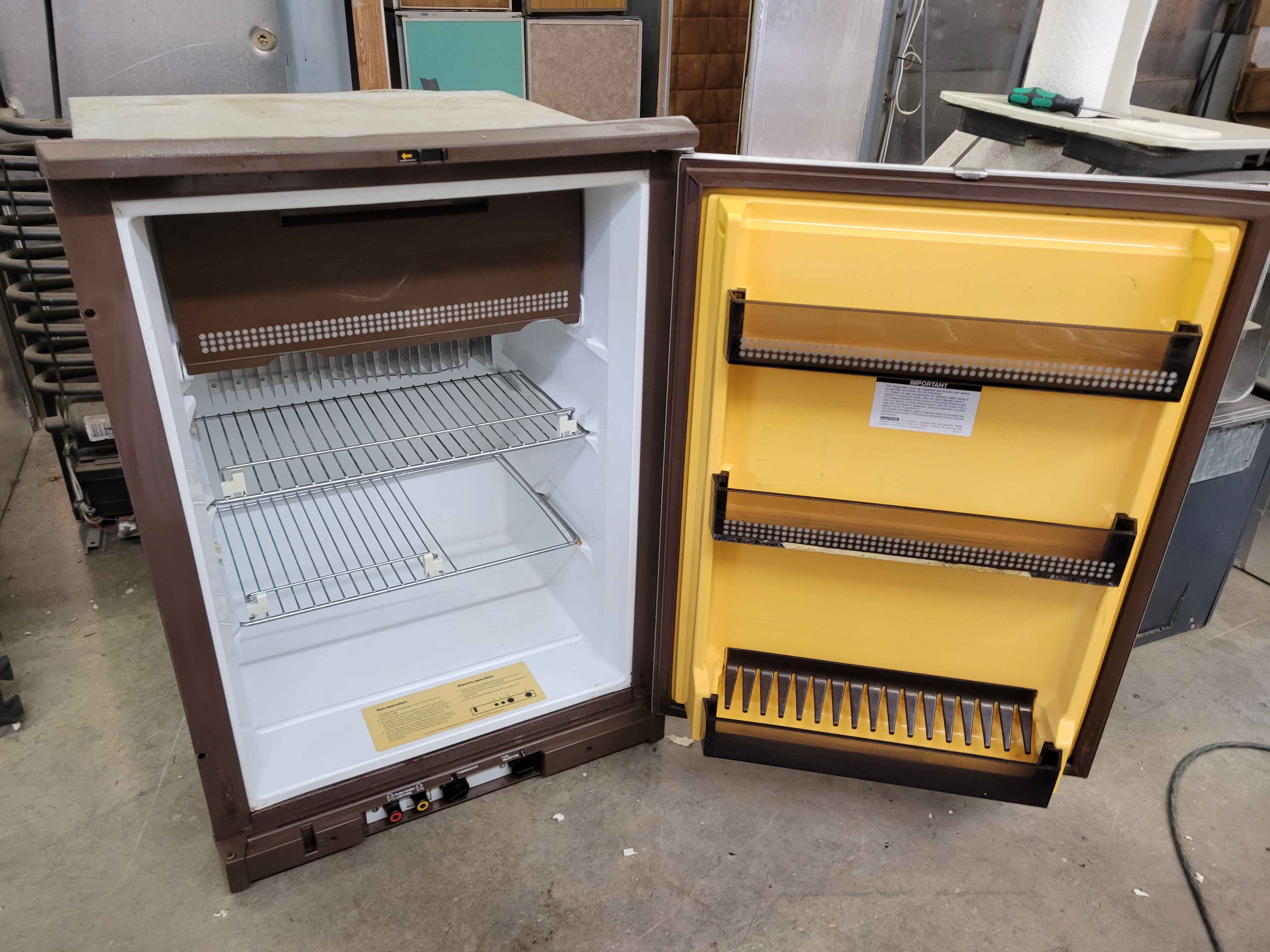 Dometic RV 3 Way Fridge RM460