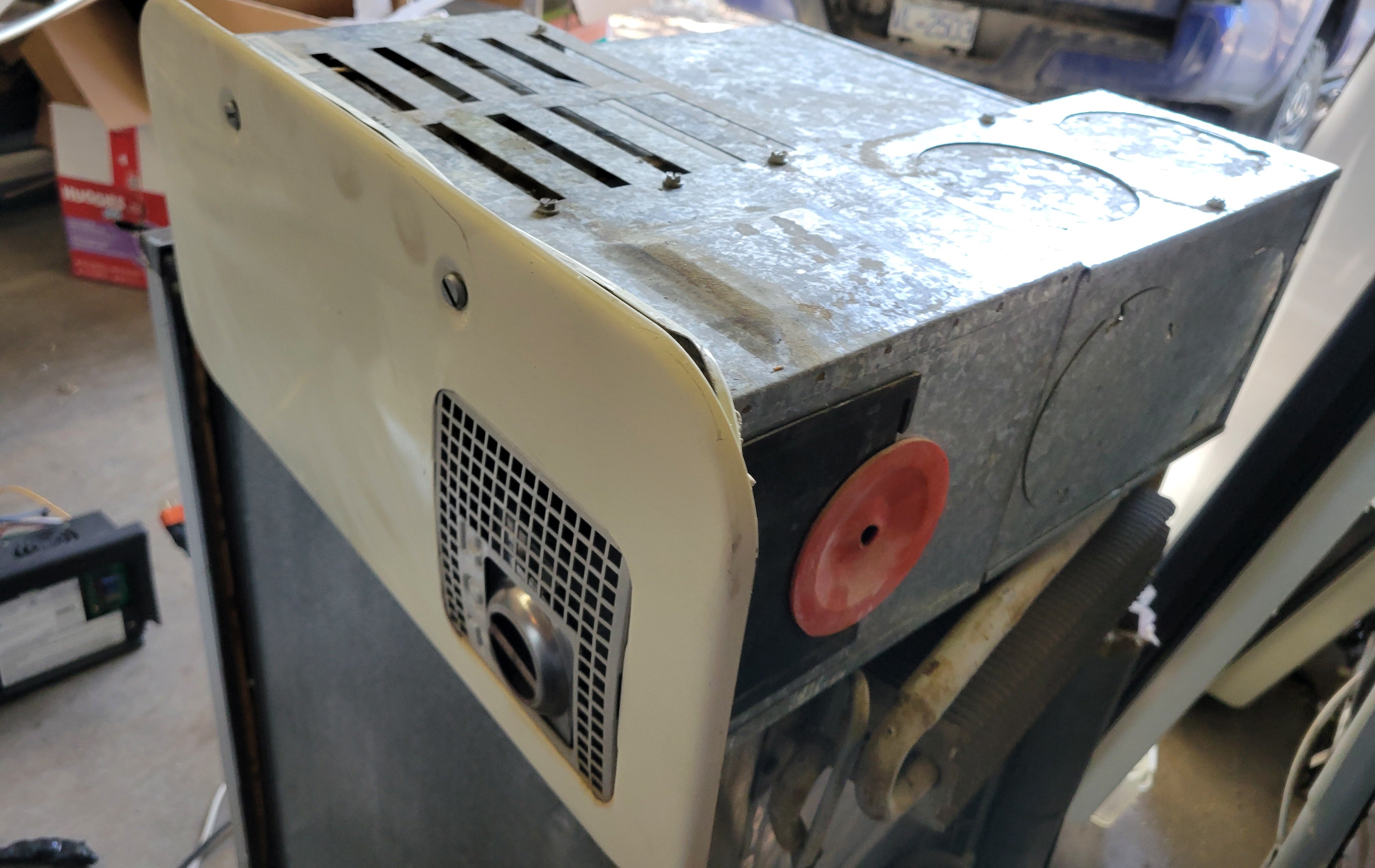 RV Propane Furnace 31000 BTU Hydroflame/Atwood - Used RV Parts