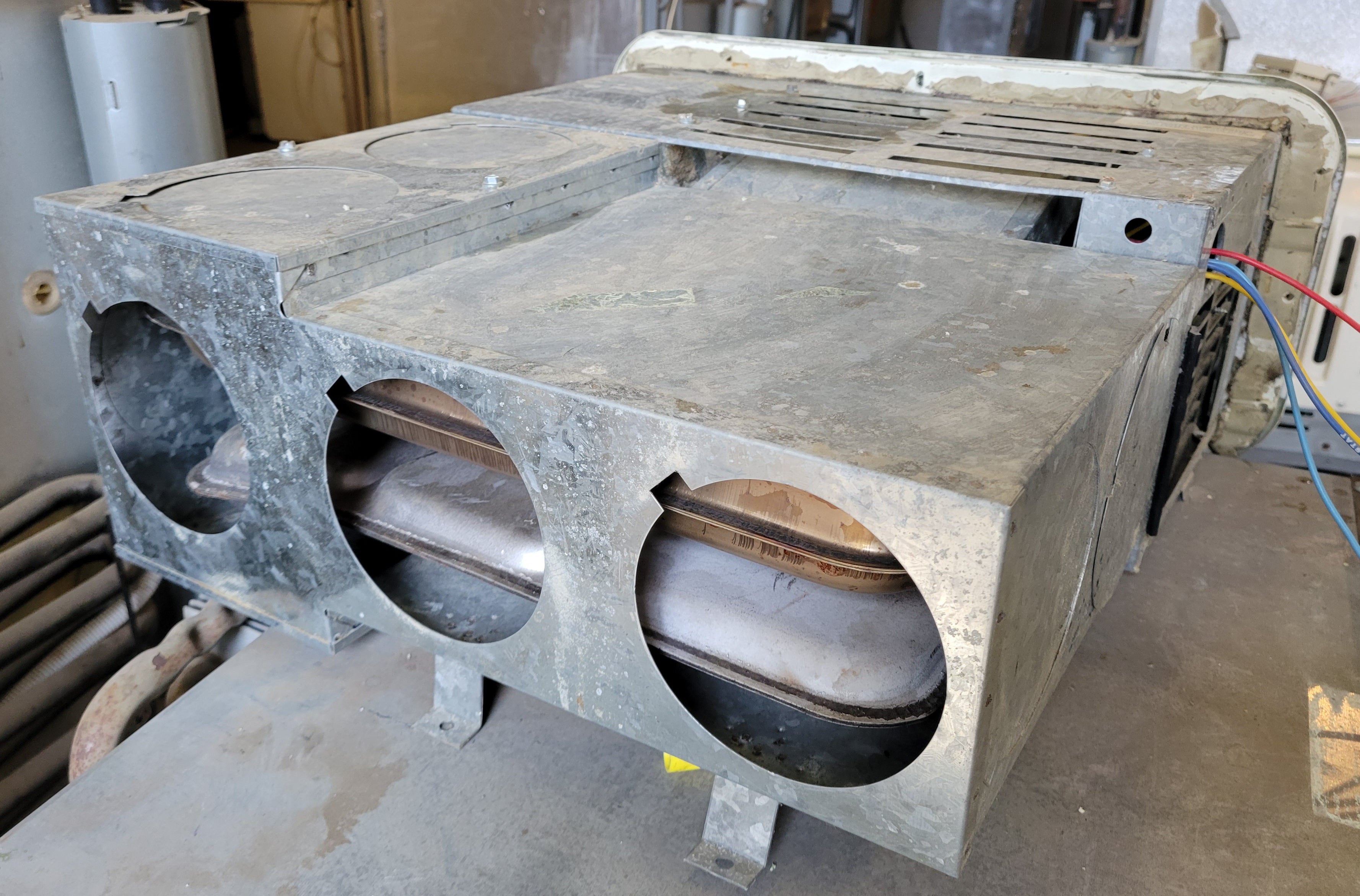 RV Propane Furnace 31000 BTU Hydroflame/Atwood - Used RV Parts