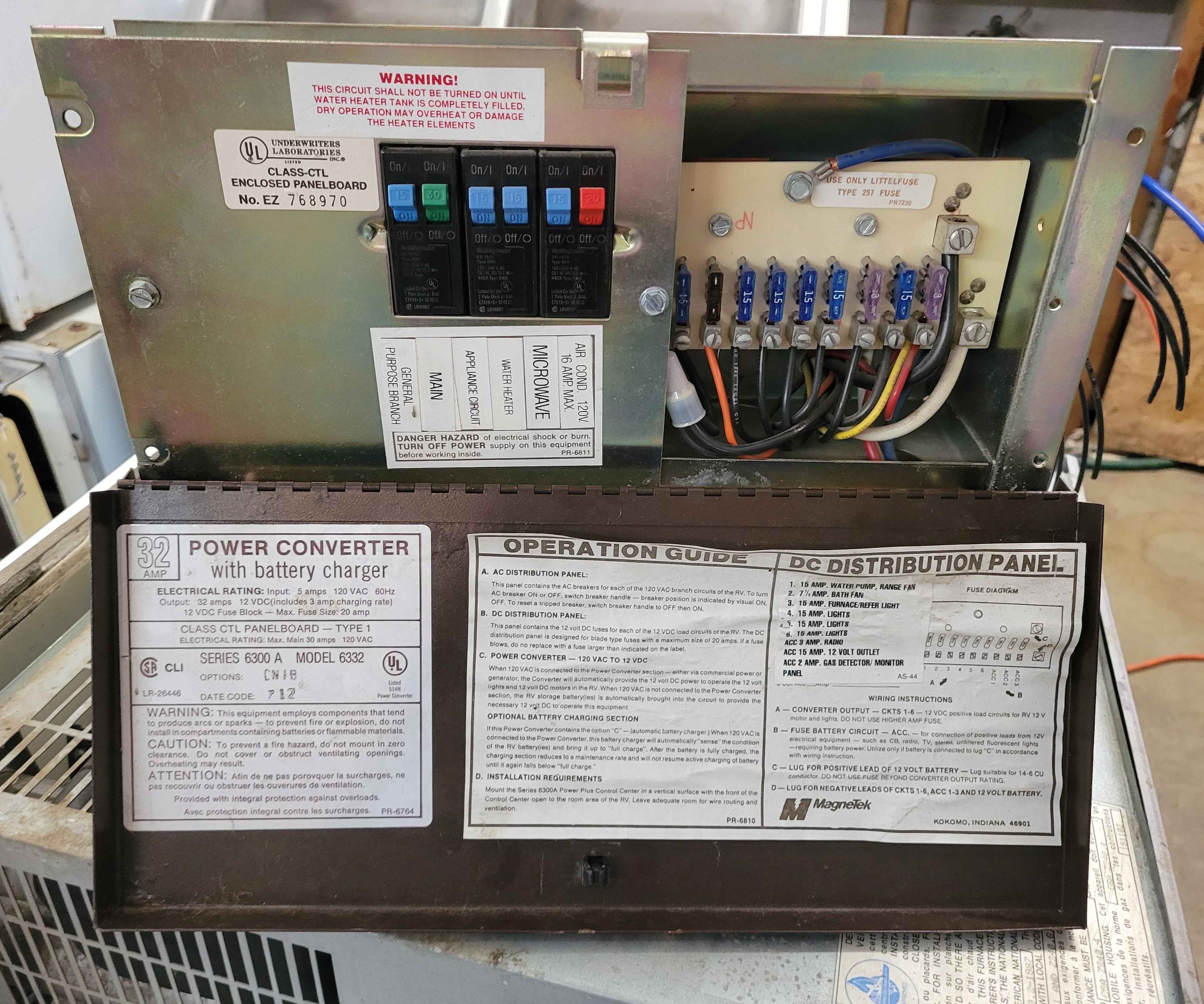 RV Converter 32 Amp Magnetek