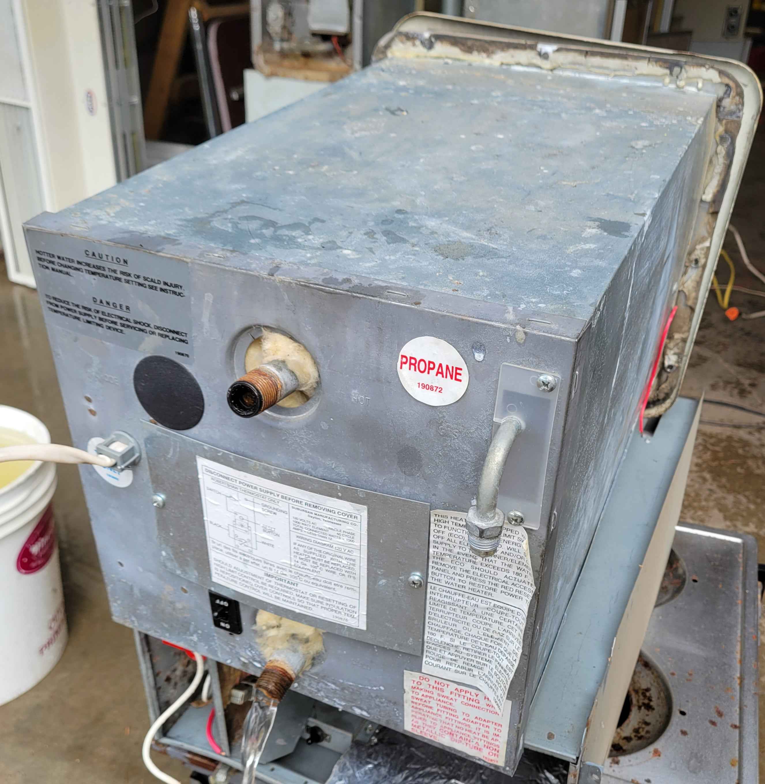 Propane and Electric RV Hot Water Heater 6 Gallon