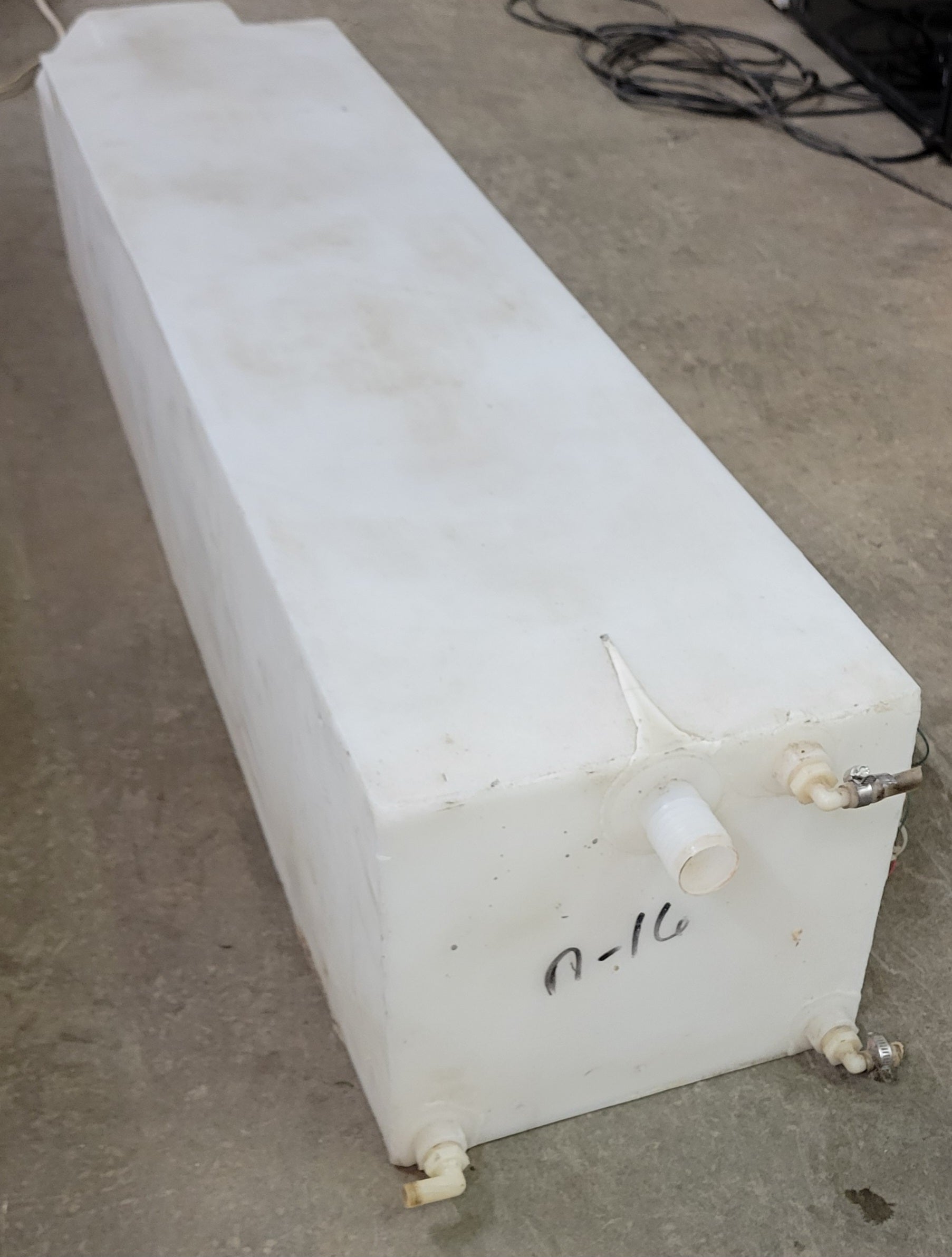 RV Fresh Water Tank 28 Gallon - Used RV Parts