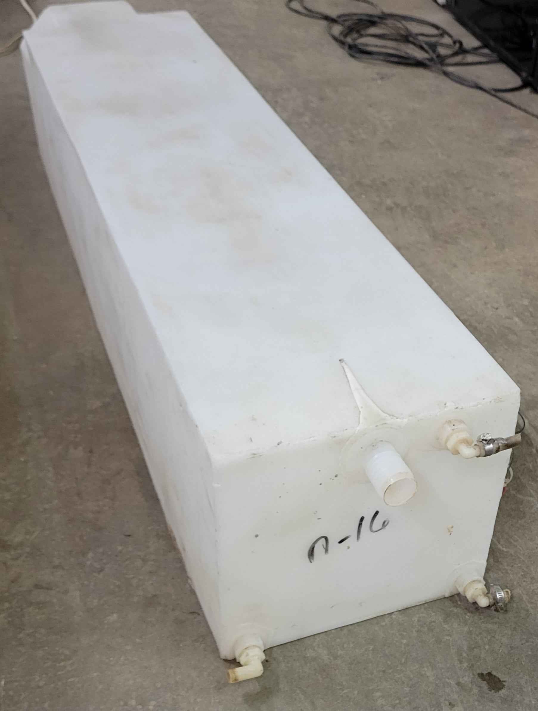 RV Fresh Water Tank 28 Gallon