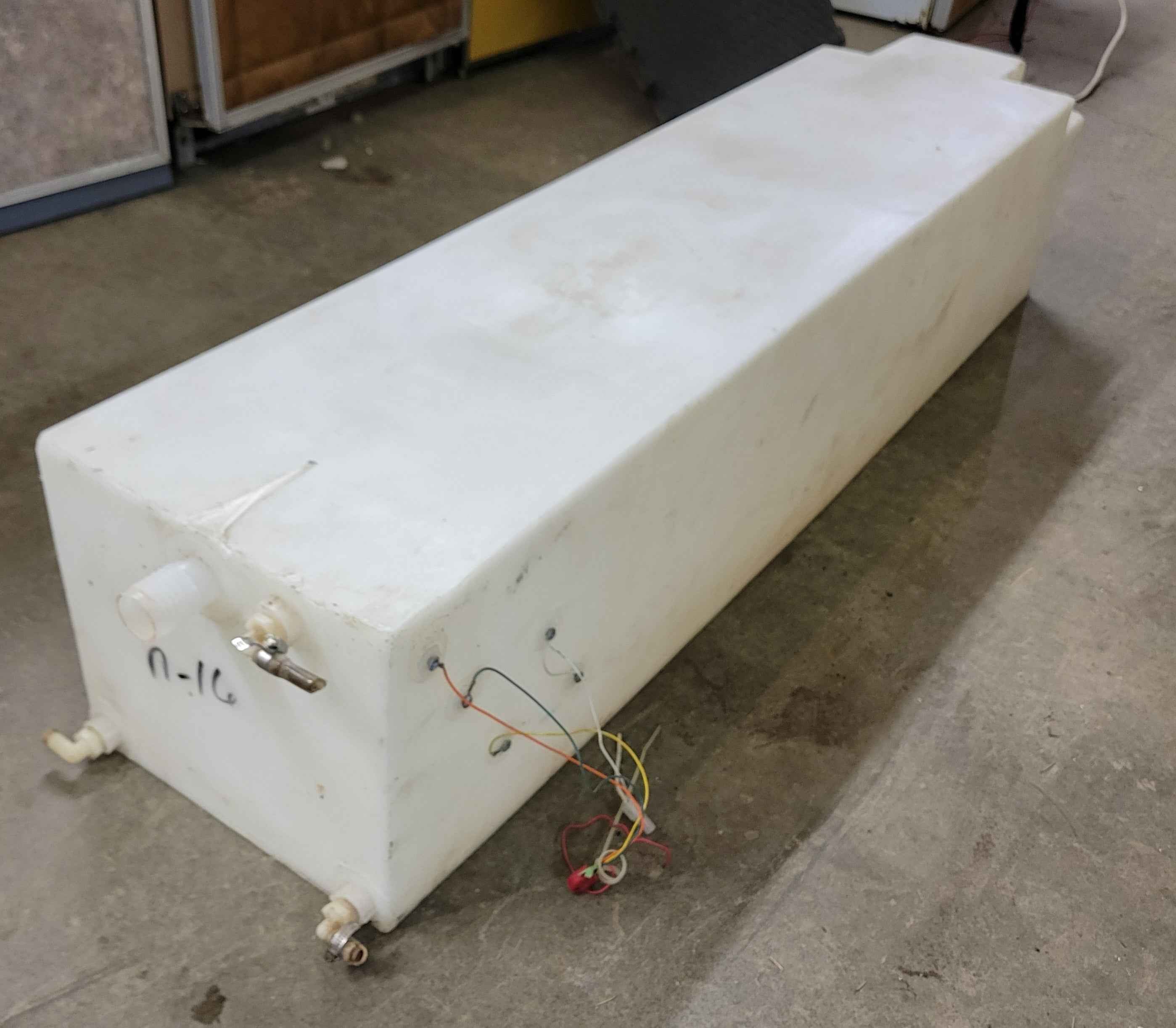 RV Fresh Water Tank 28 Gallon