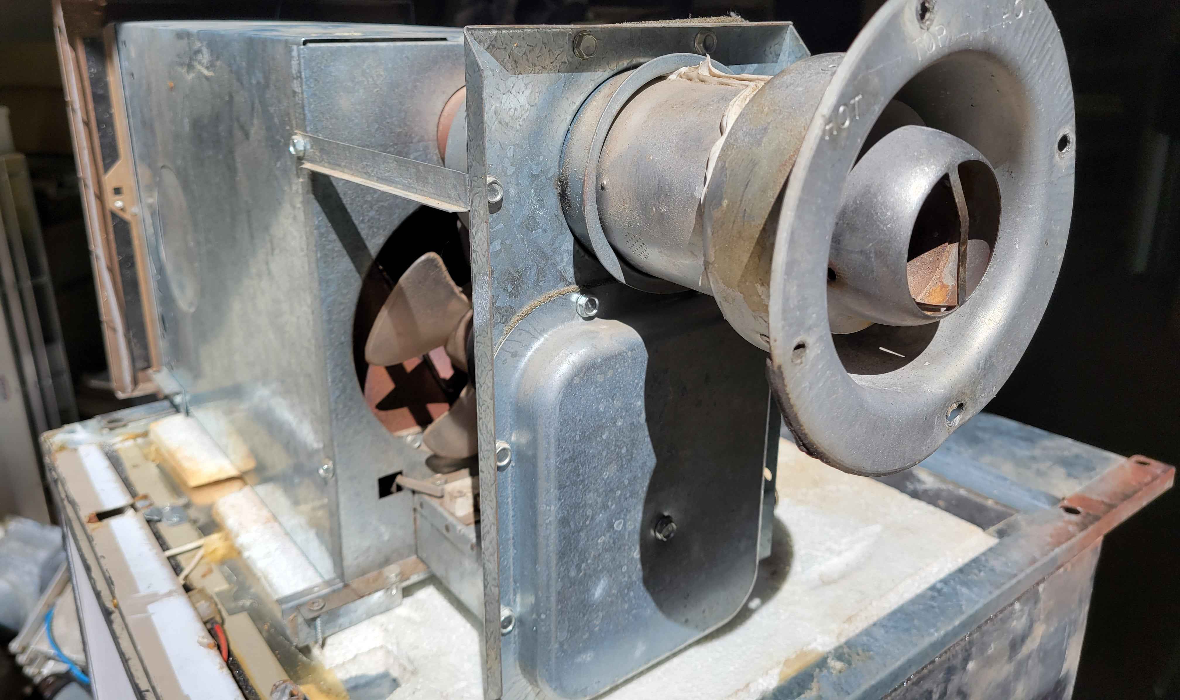 Used Duo Therm 17,000 BTU RV Propane Furnace – Forced Air