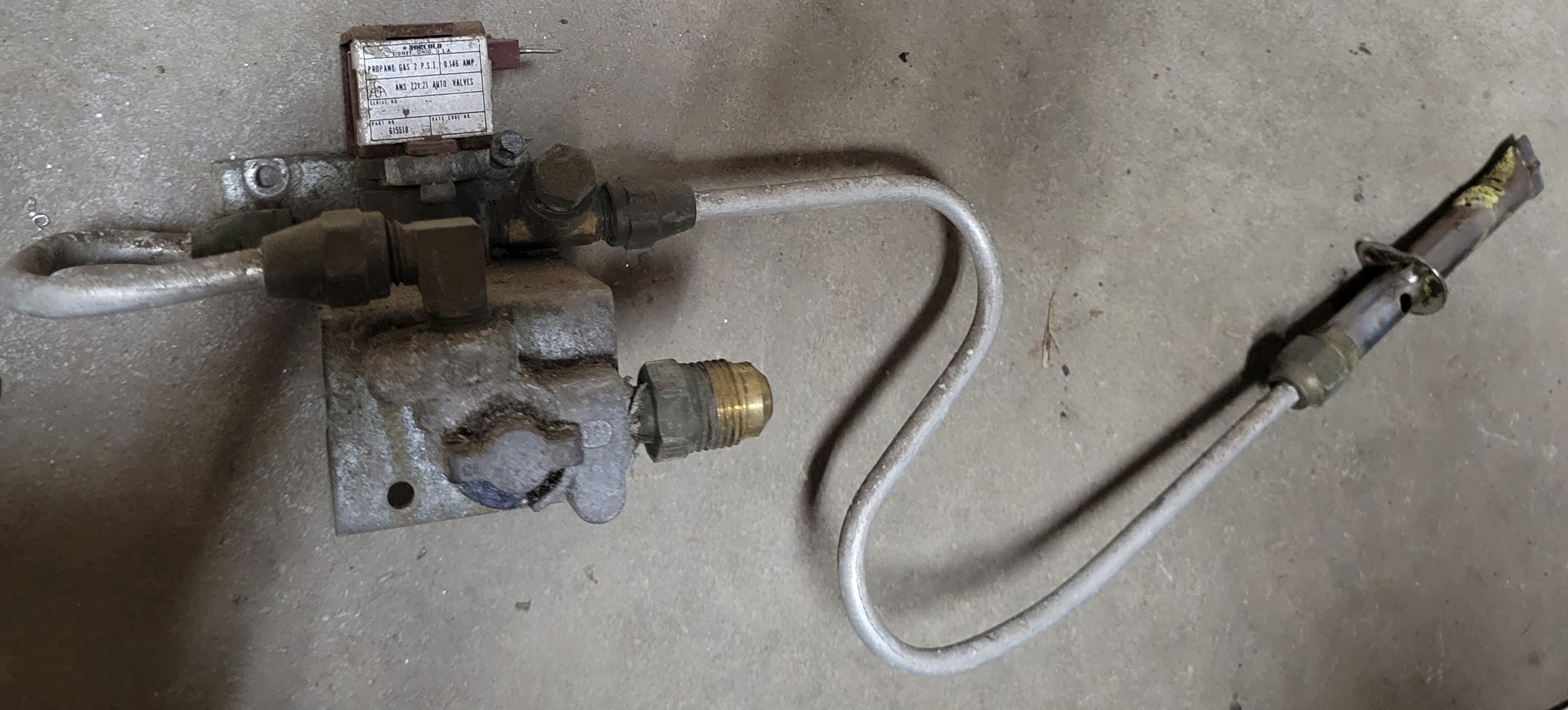 615518 Norcold Refrigerator Gas Valve Assembly and Burner Orific 1200 - Used RV Parts