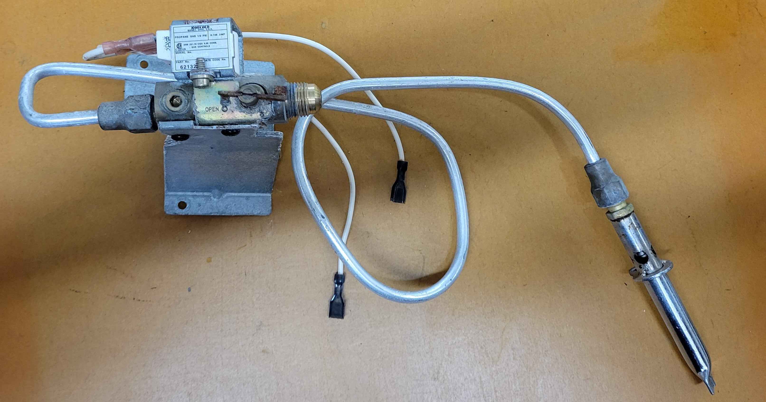 Norcold 621329 Gas Valve Burner Assembly