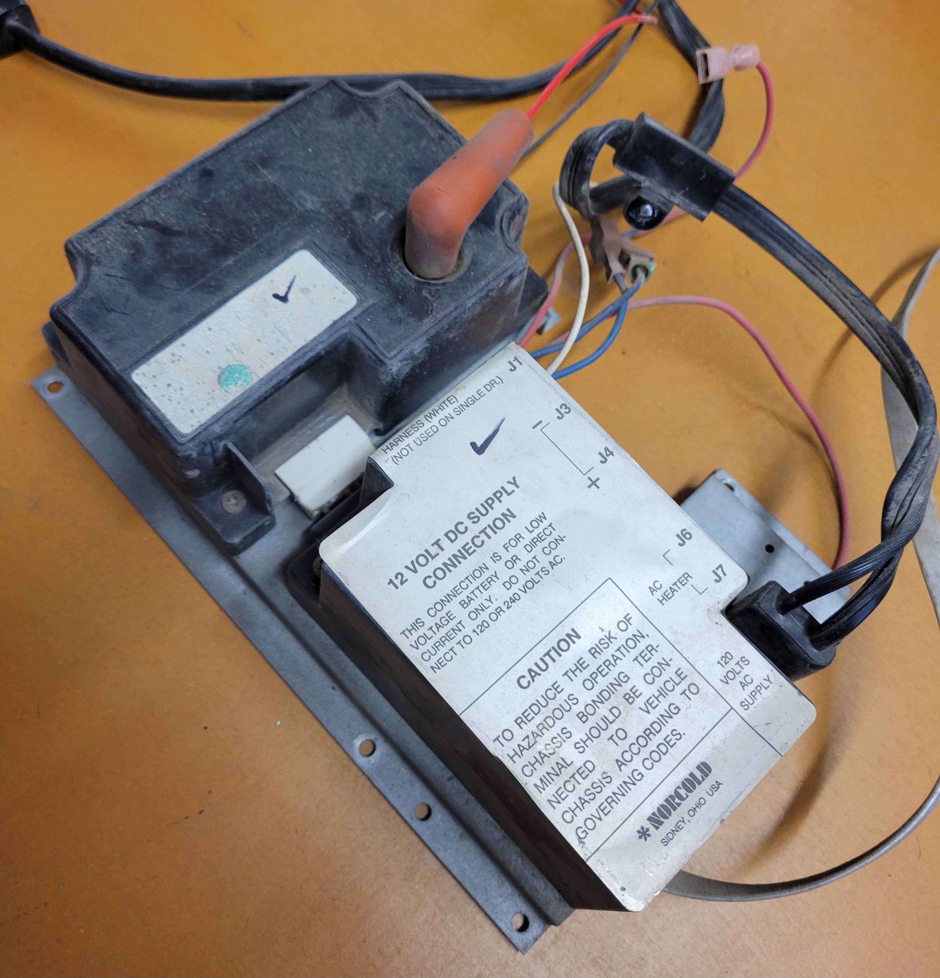 Used Norcold Control Board and Ignitor – Tested