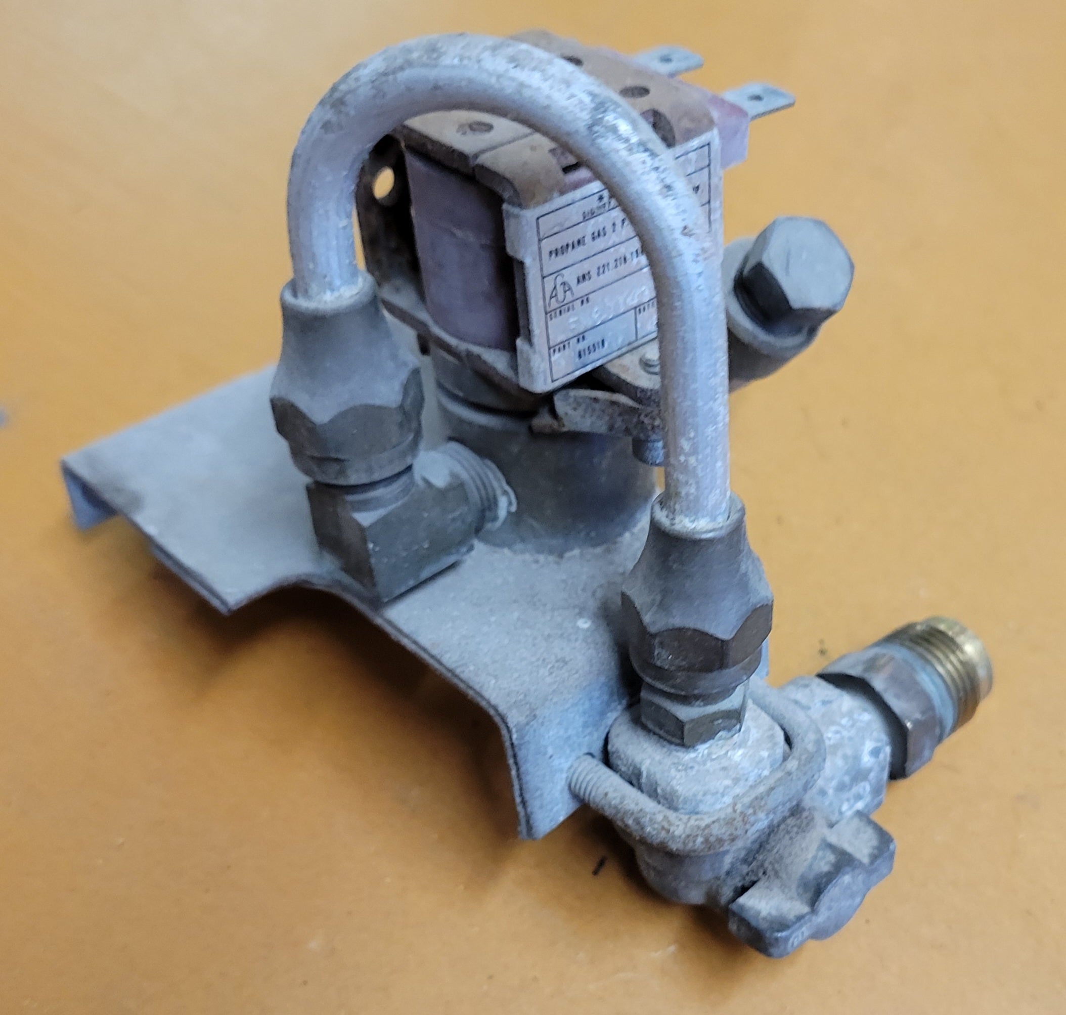 Norcold 615518 Gas Valve | Fits N6, N8, 1200, 1210, N1095, 2117, 2118 - Used RV Parts