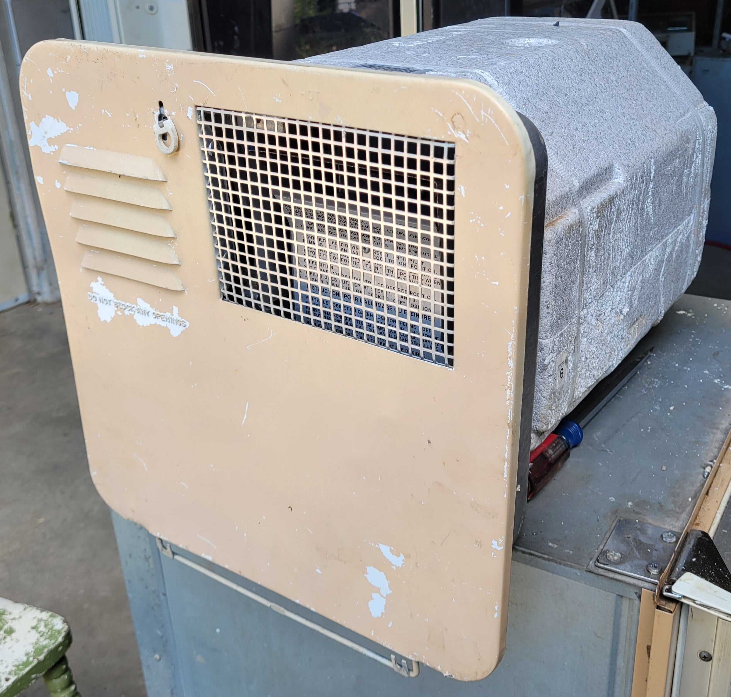 Suburban SW6P Propane Hot Water Heater - Used RV Parts