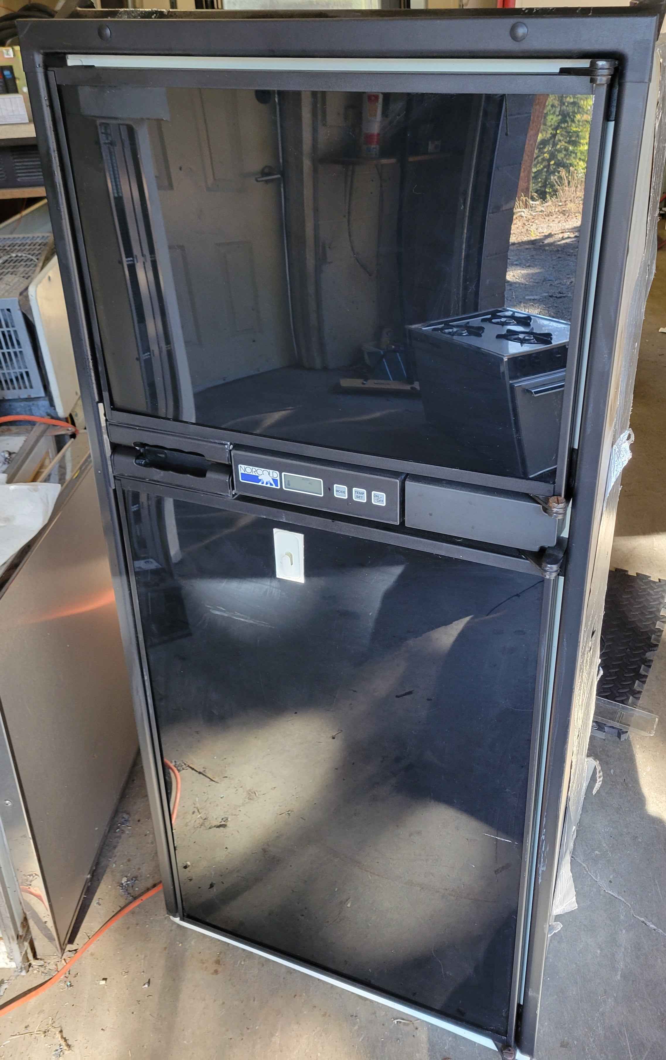 Norcold 962 Propane RV Fridge 6 Cubic