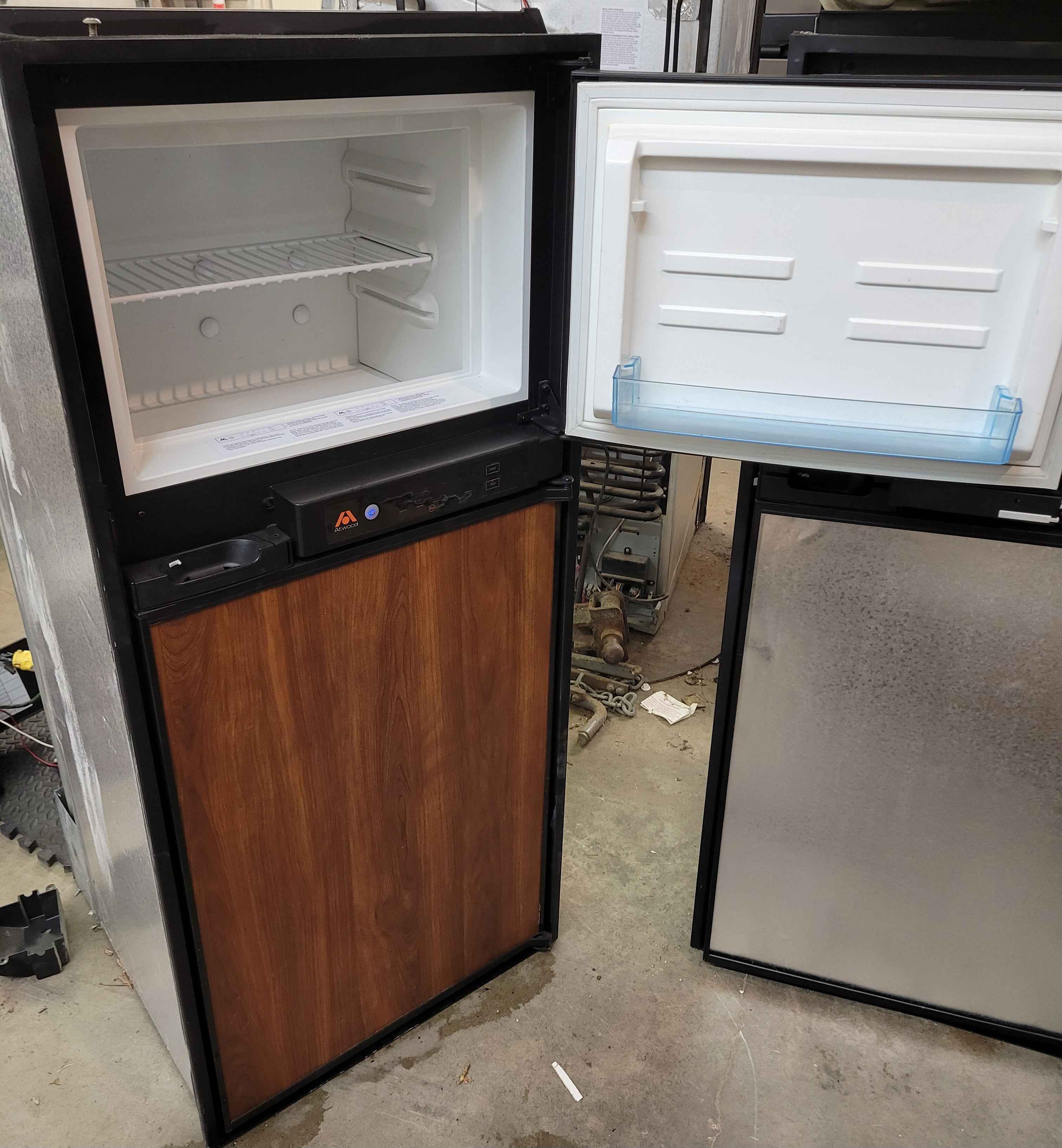 RV Atwood Helium Fridge HE06-01 Propane and Electric