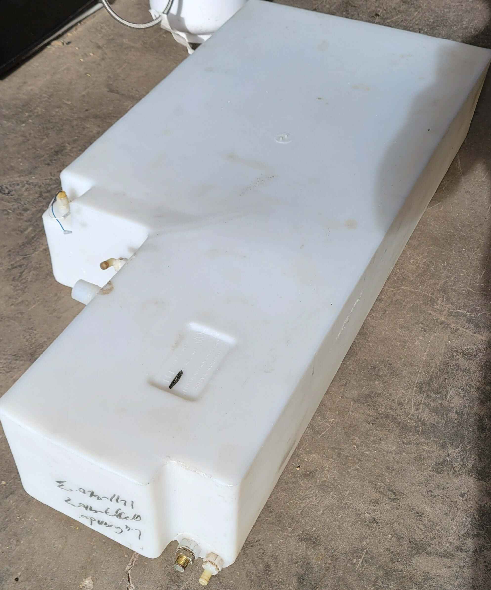 RV Fresh Water Tank 37 Gallon