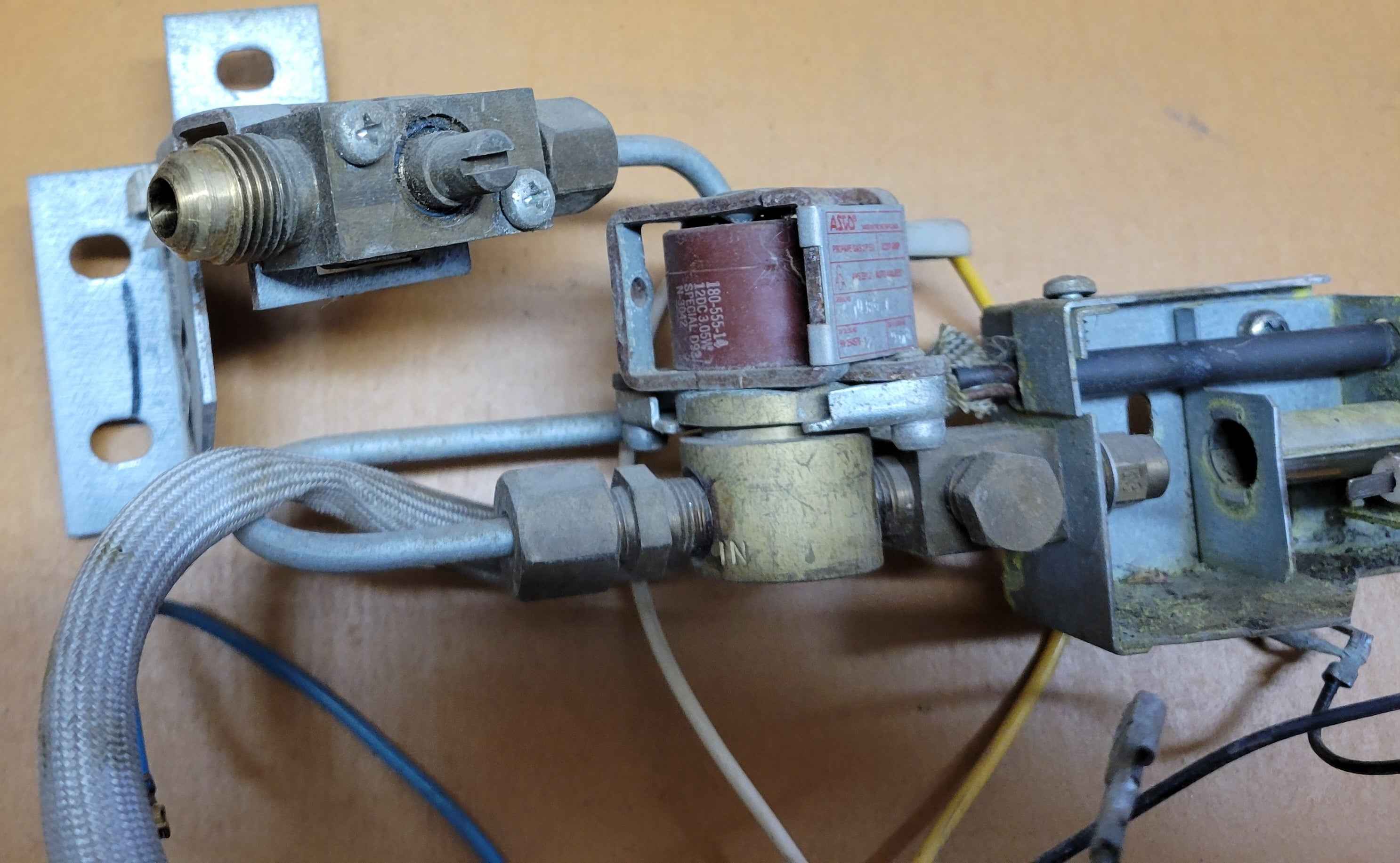 Dometic Fridge Gas Valve RM2612 HV 254576-1 Kit Thermocouple Ignitor Burner