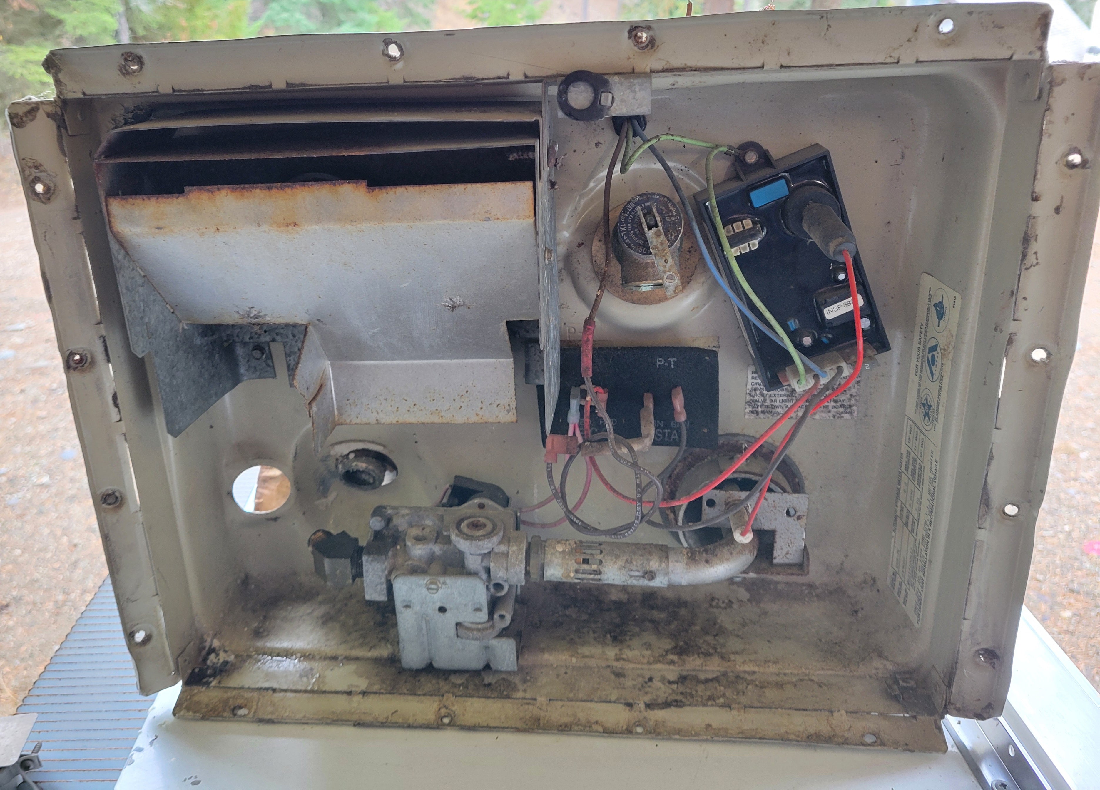 Atwood G6A-7E RV Propane Hot Water Heater – 6 Gallon