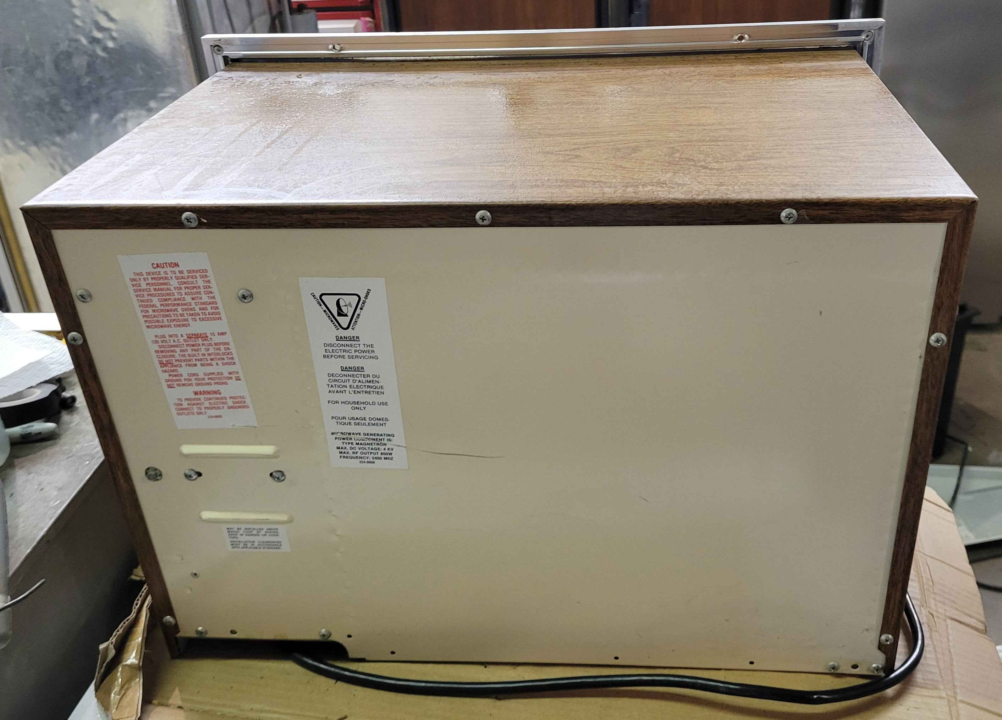 Magic Chef RV Microwave – 110V Built-In with Mounting Trim