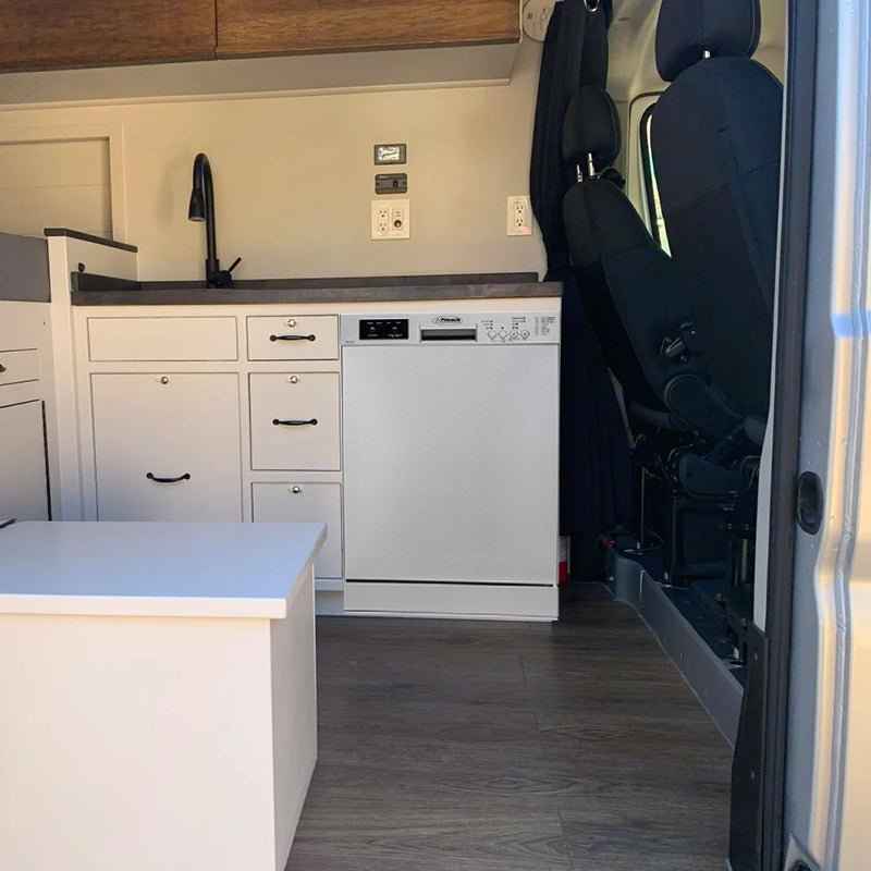 Pinnacle Built-In RV Dishwasher – 10 Place Settings, Silver, SB 1840