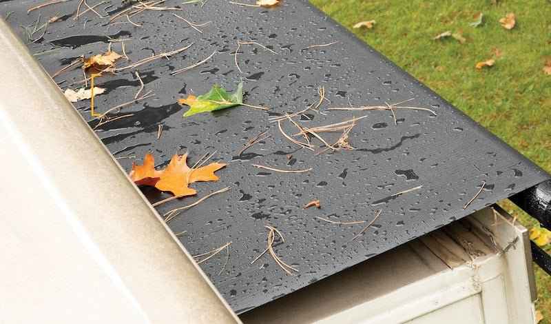 Solera 133" (11 ft 1 in) RV Slide Topper Awning – Automatic - V000184673