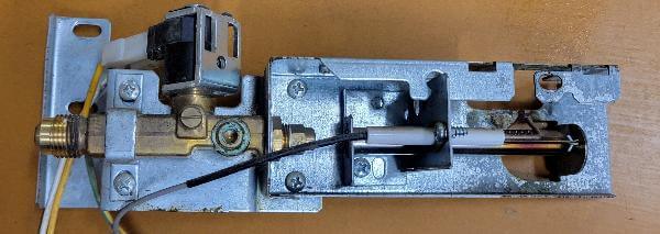 Dometic Refrigerator Used DM2852 Gas Valve Assembly Ignitor Burner Tube - Used RV Parts