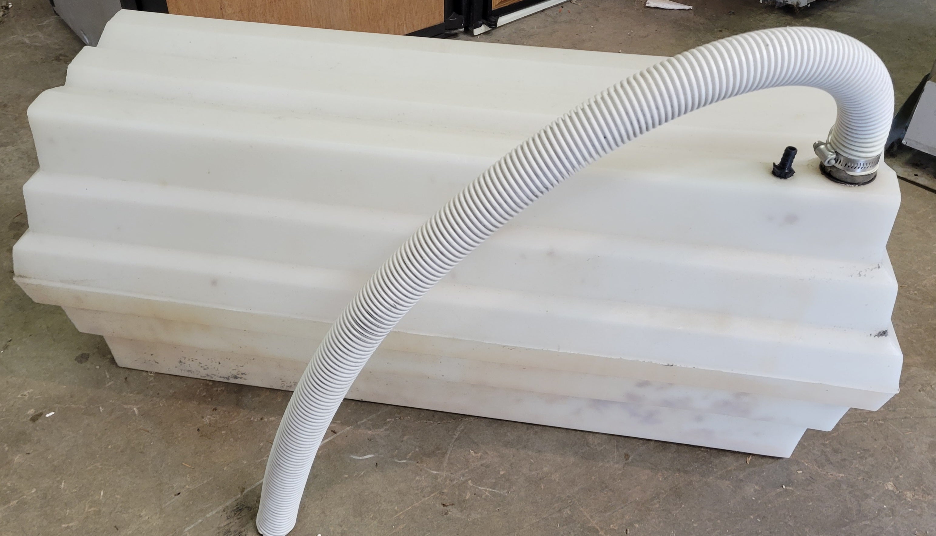 RV Fresh Water Tank 25 Gallons