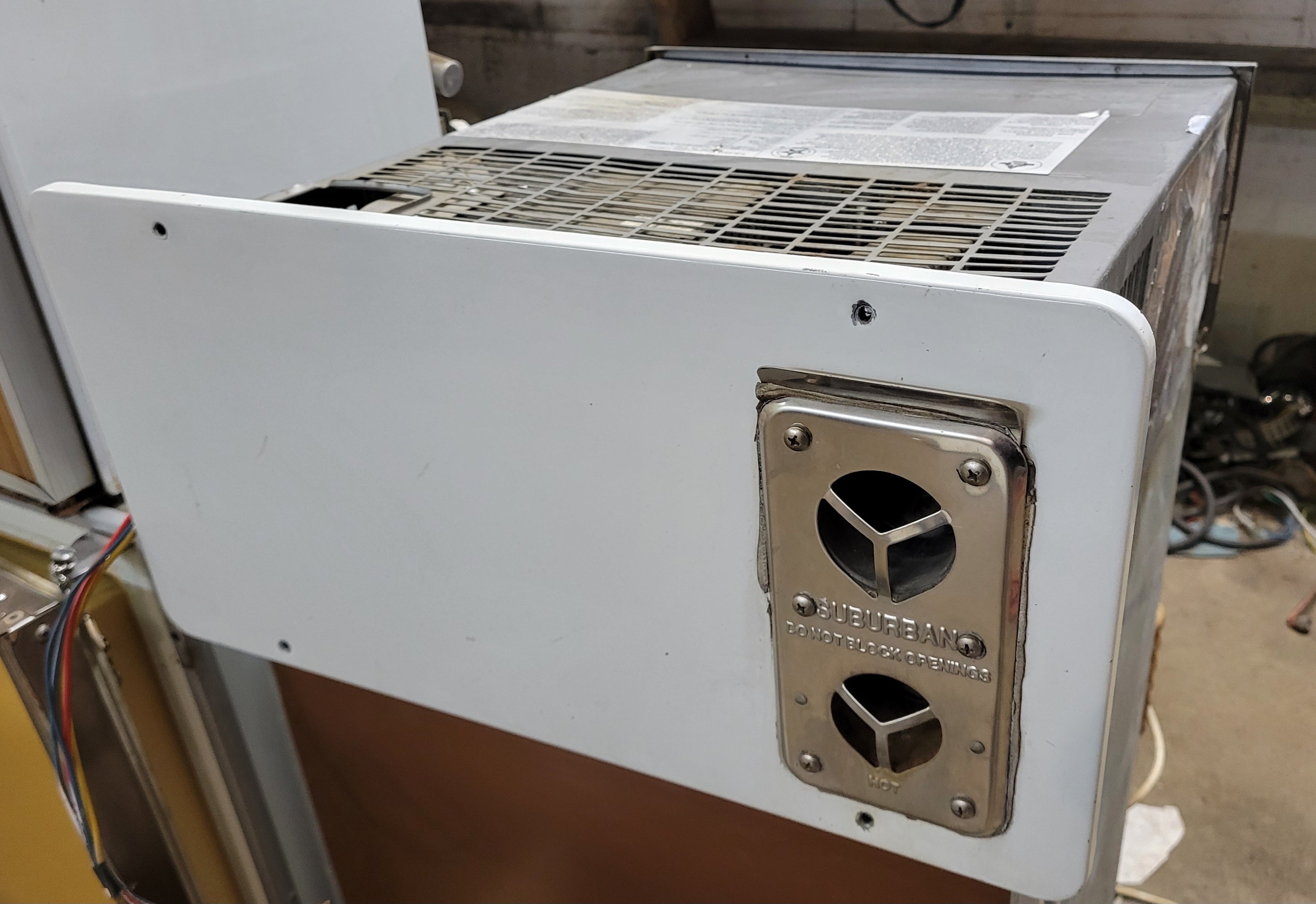 Fournaise au propane pour VR Suburban SF-30 30 000 BTU