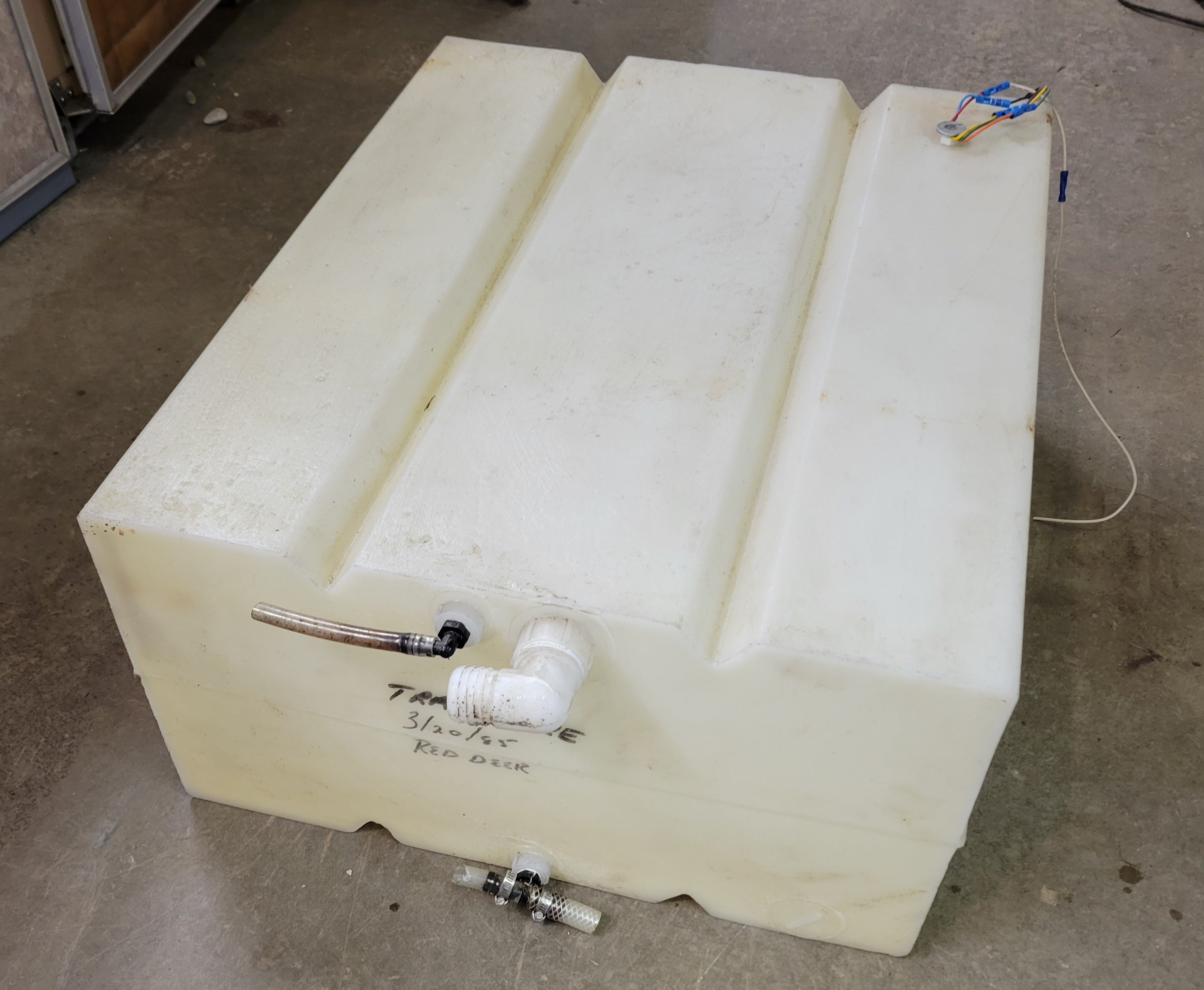 Réservoir d'eau douce pour VR 35 gallons