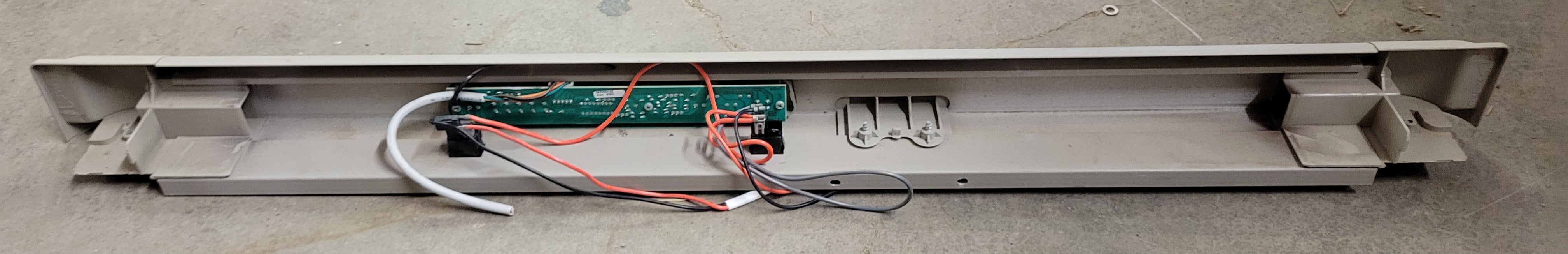 Panel de control de la ceja del refrigerador Dometic 2932884.02 Beige