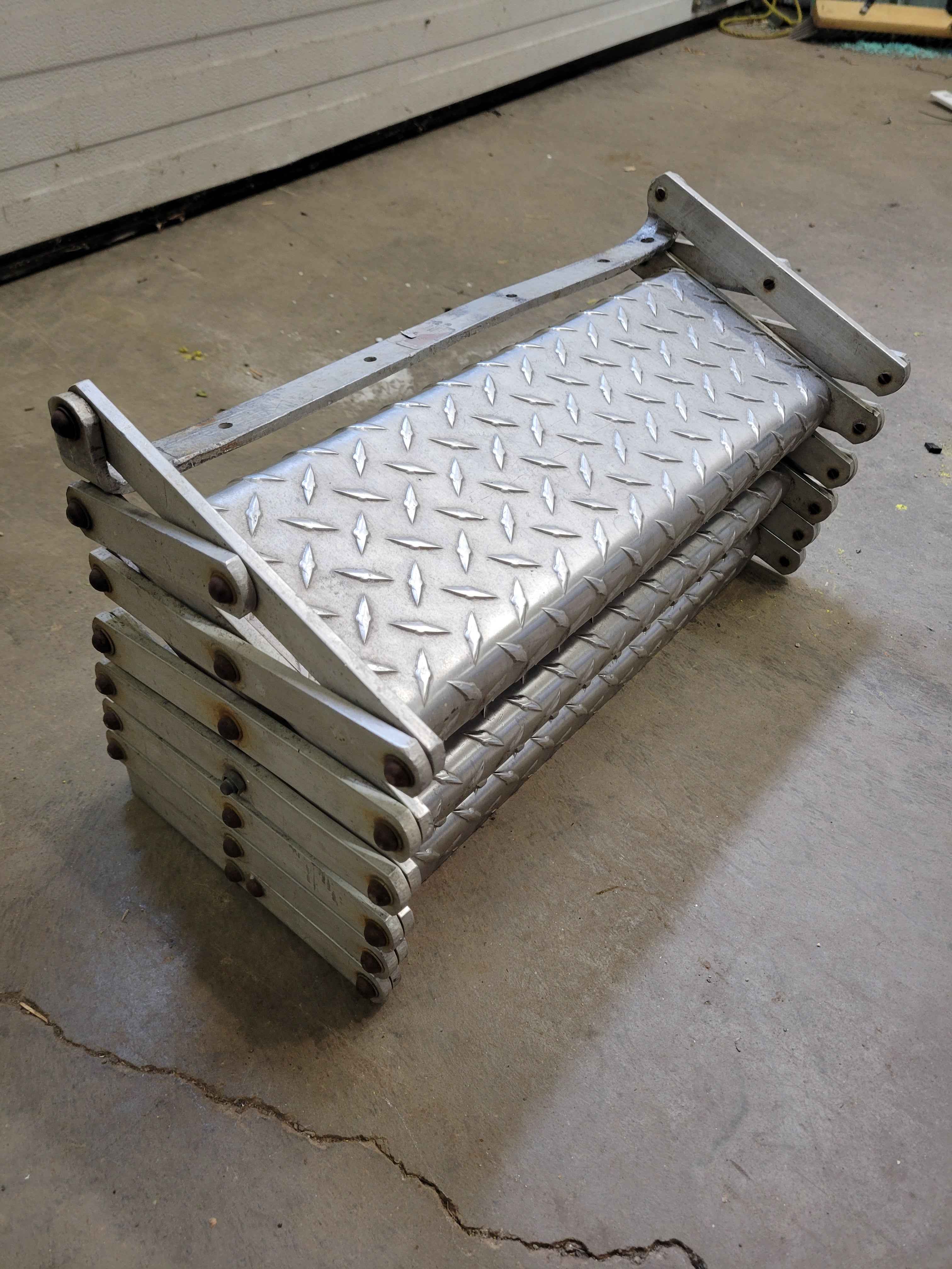 3-Step Aluminum Camper Scissor Stairs – Foldable RV Entry Stairs