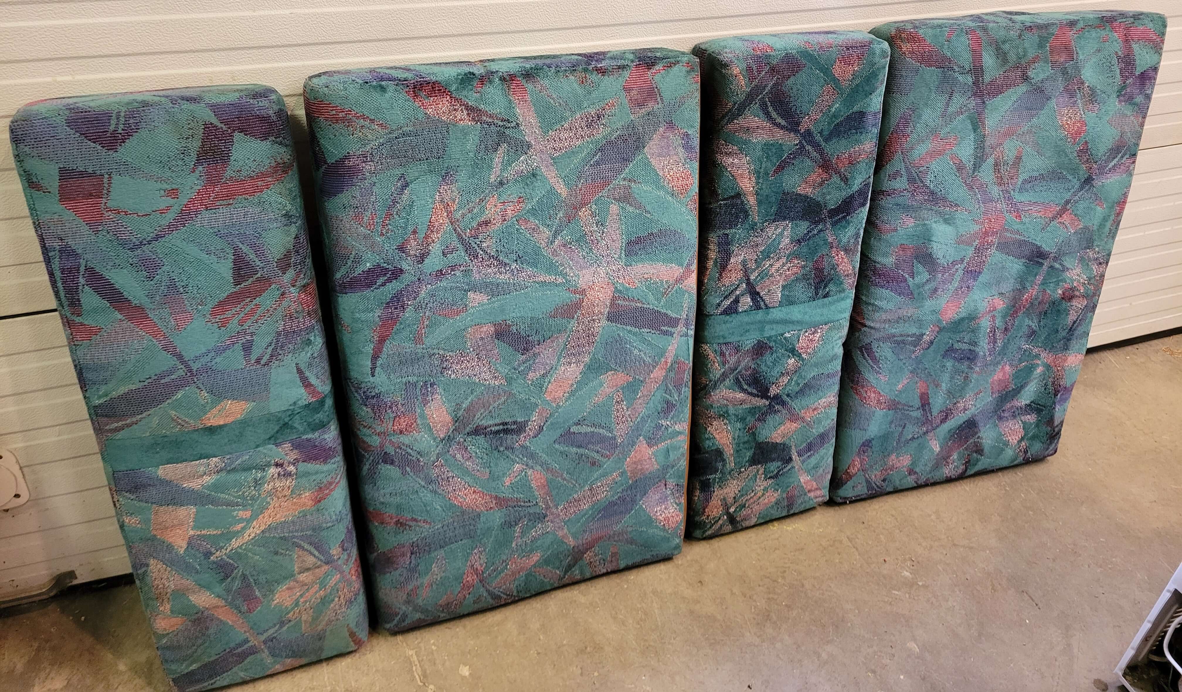 RV Dinette Cushions - Used RV Parts