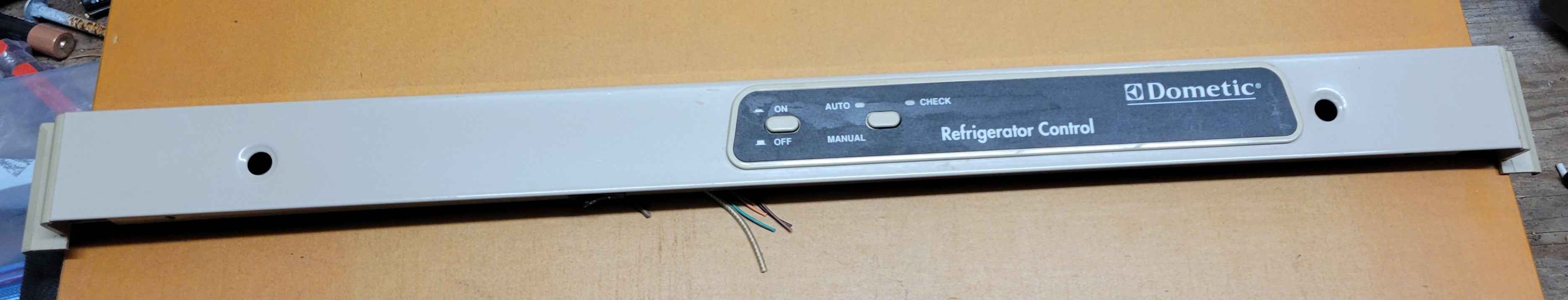 Dometic Eyebrow Control Panel – RM2612 – 2932189.02