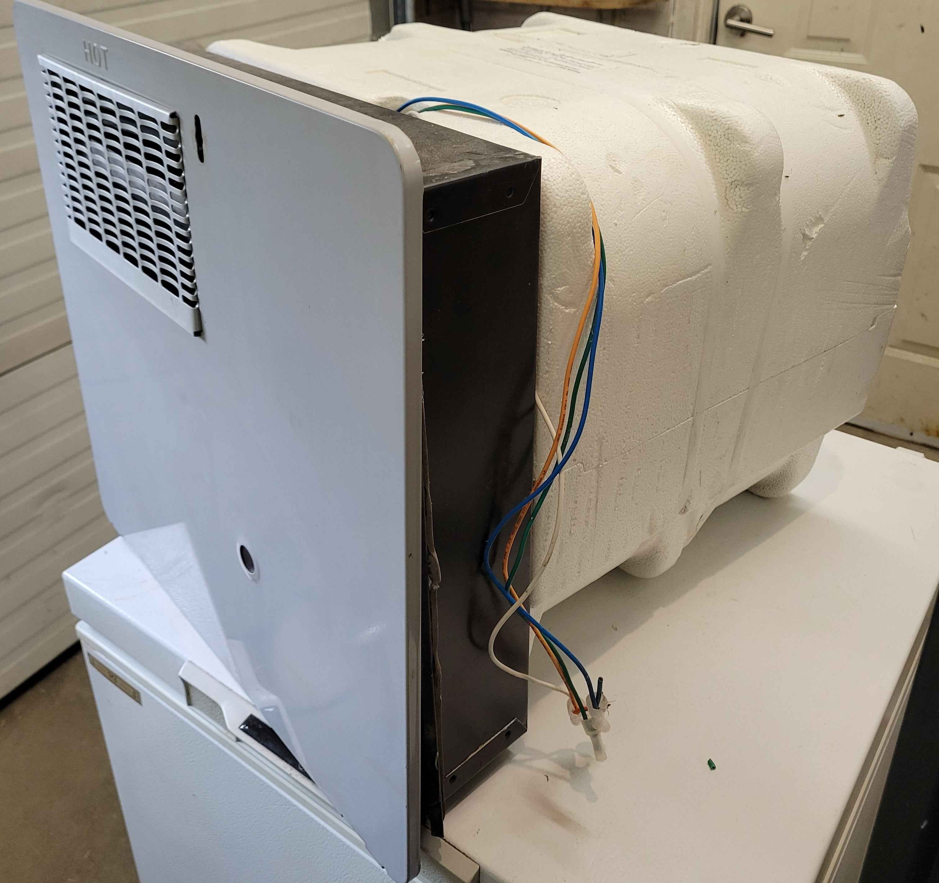 Atwood GC10A-4E 10-Gallon RV Hot Water Heater | Propane & 120V